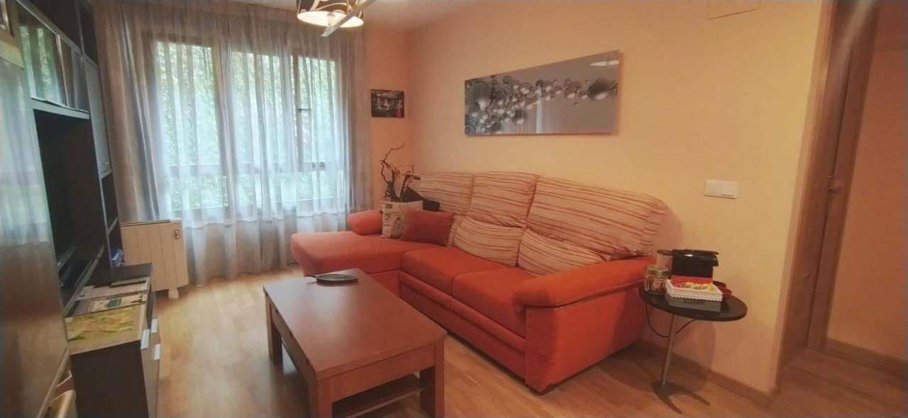 El Cambaral Del Puerto Appartement Luarca Buitenkant foto