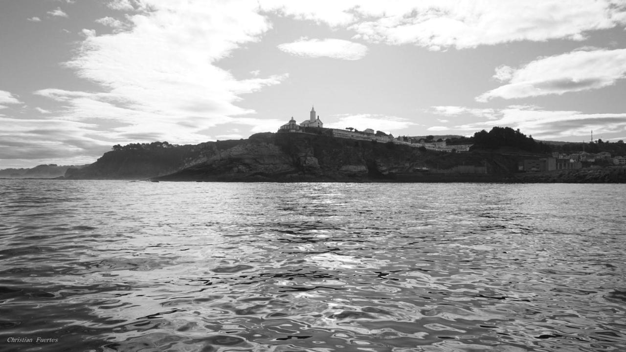 El Cambaral Del Puerto Appartement Luarca Buitenkant foto